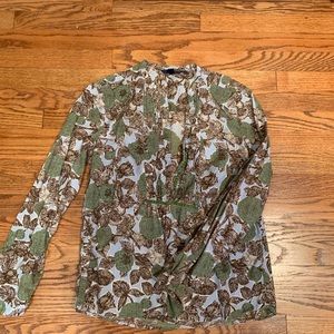 Long sleeved, print top.